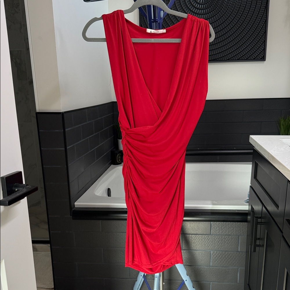 Chic Flattering Red Dress
